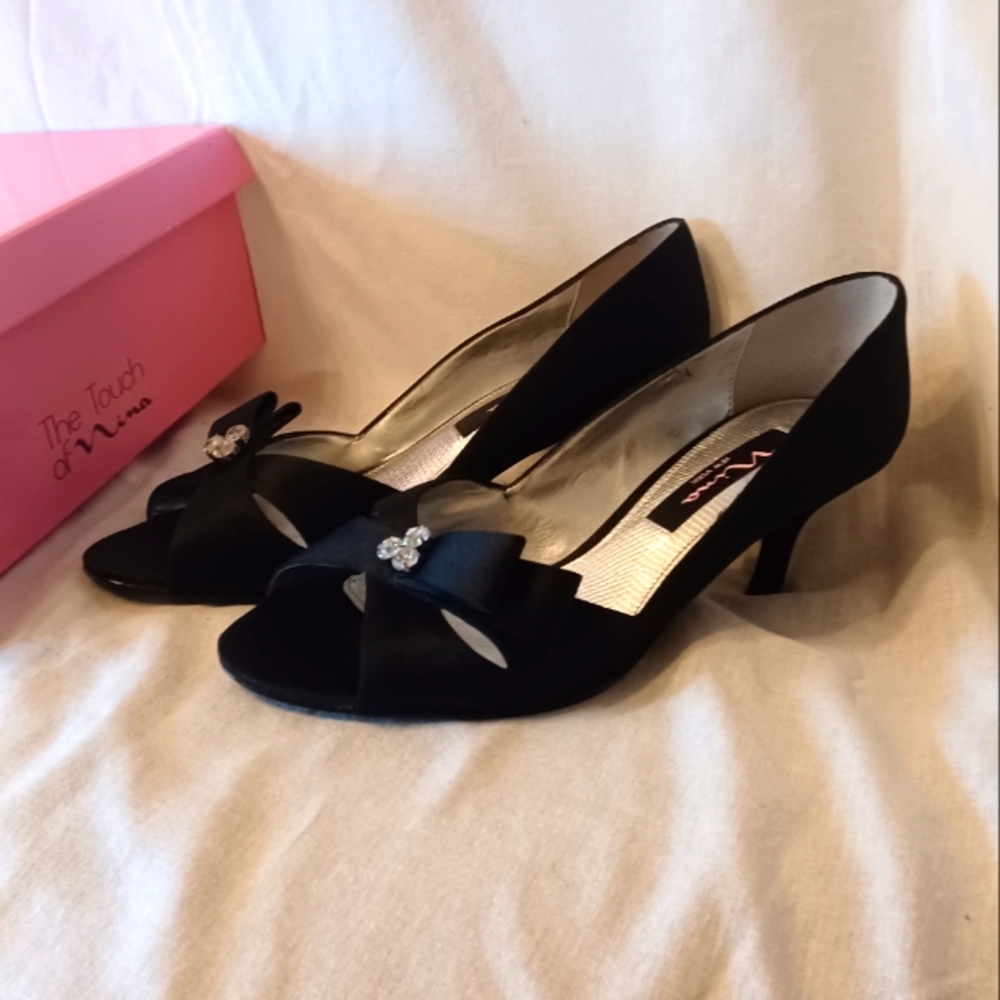 Nina 7 Black Heels